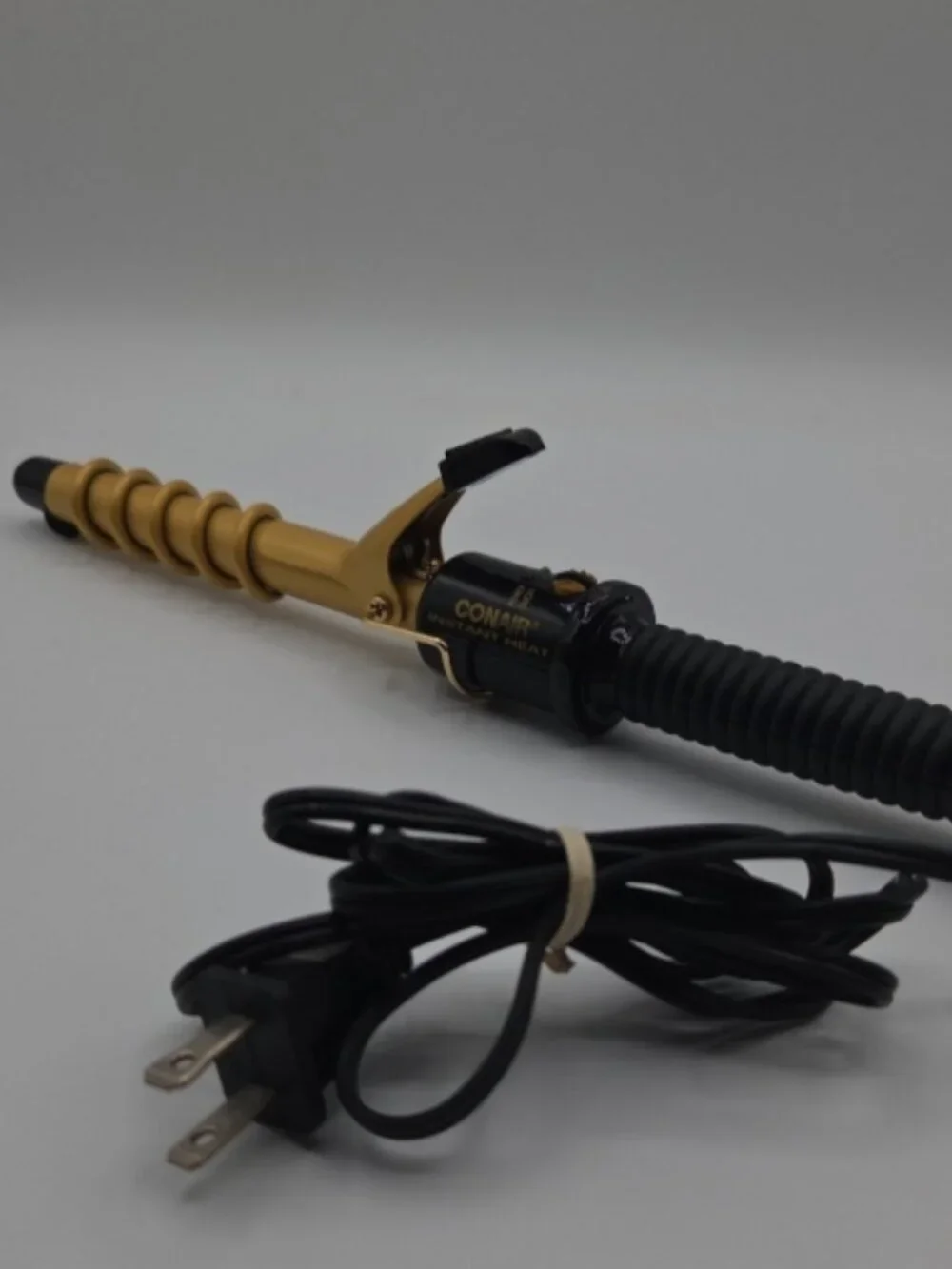 Conair Instant Heat Curling Iron CD89SCS Spiral Barrel 120/240V Dual Voltage